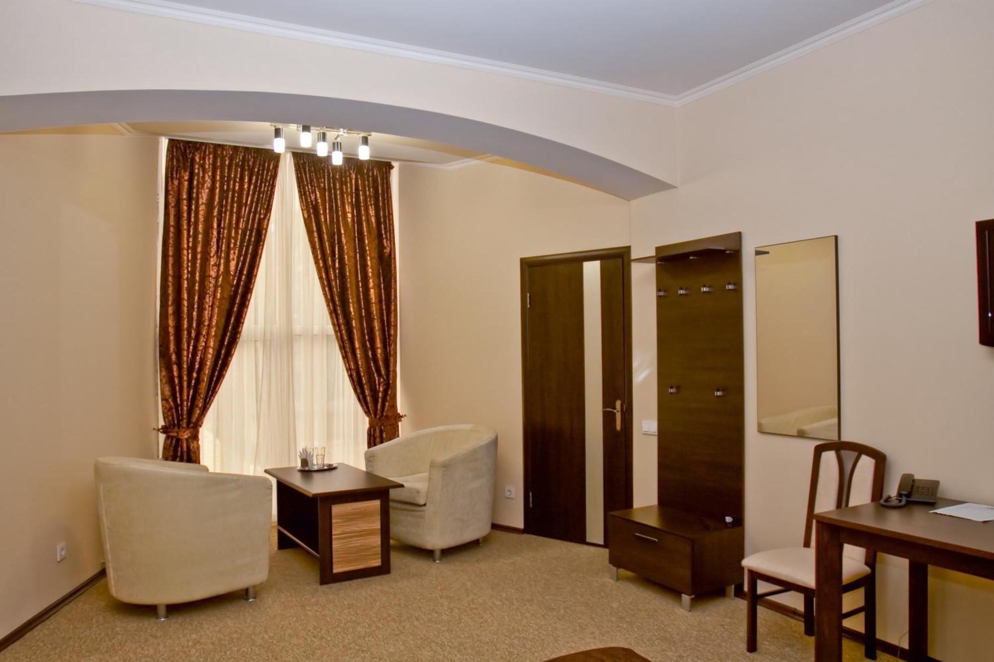 Noy Hotel Charkiw Exterior foto