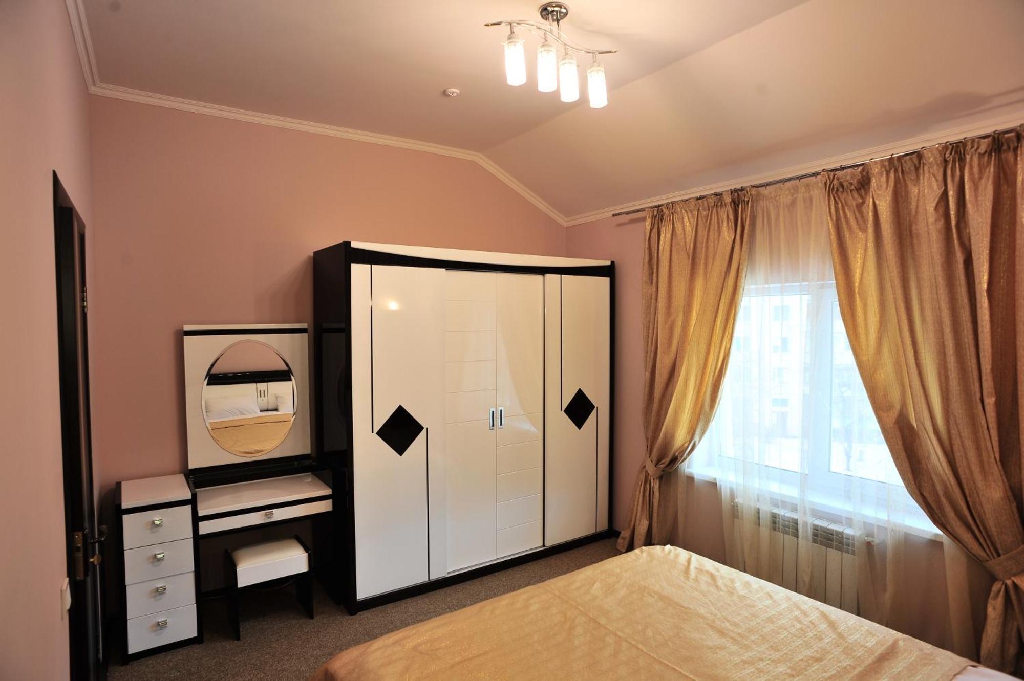Noy Hotel Charkiw Exterior foto