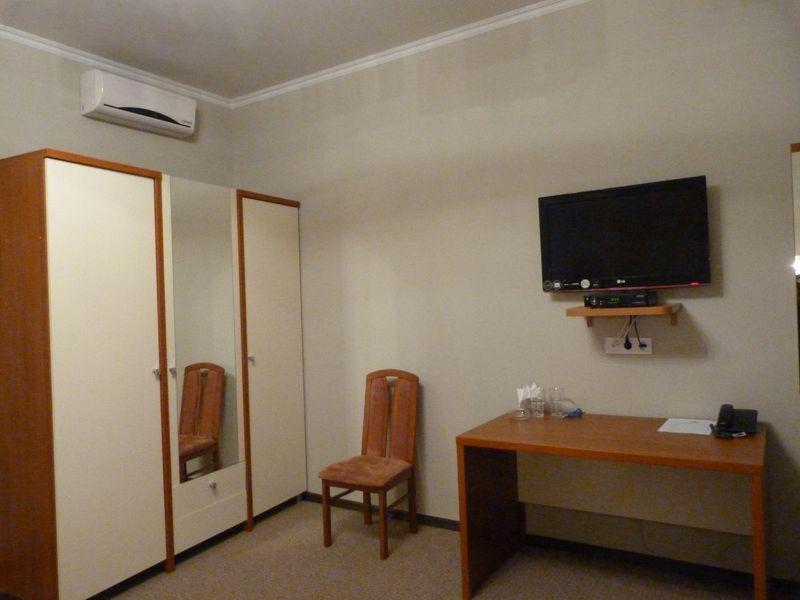 Noy Hotel Charkiw Exterior foto