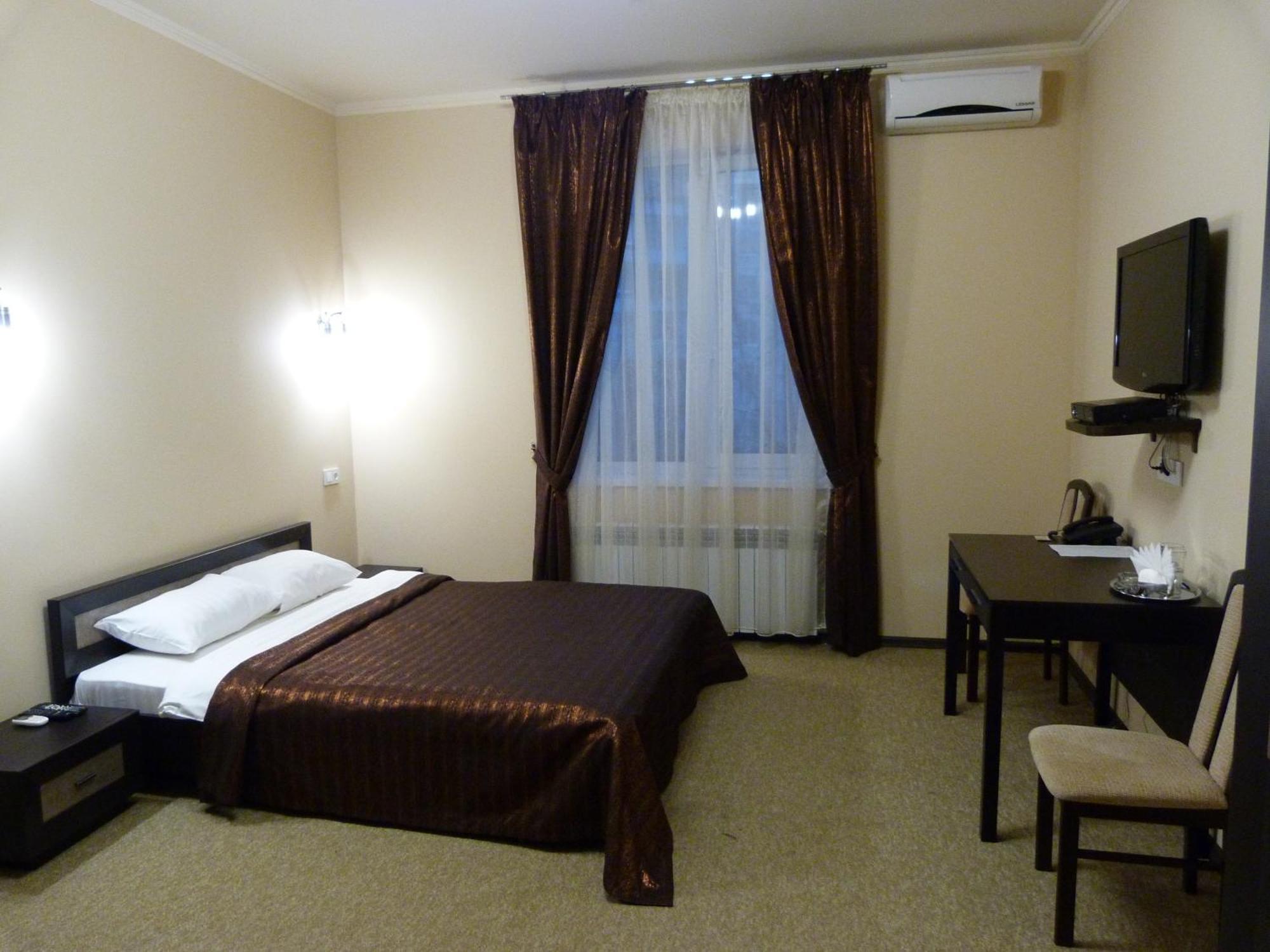 Noy Hotel Charkiw Exterior foto