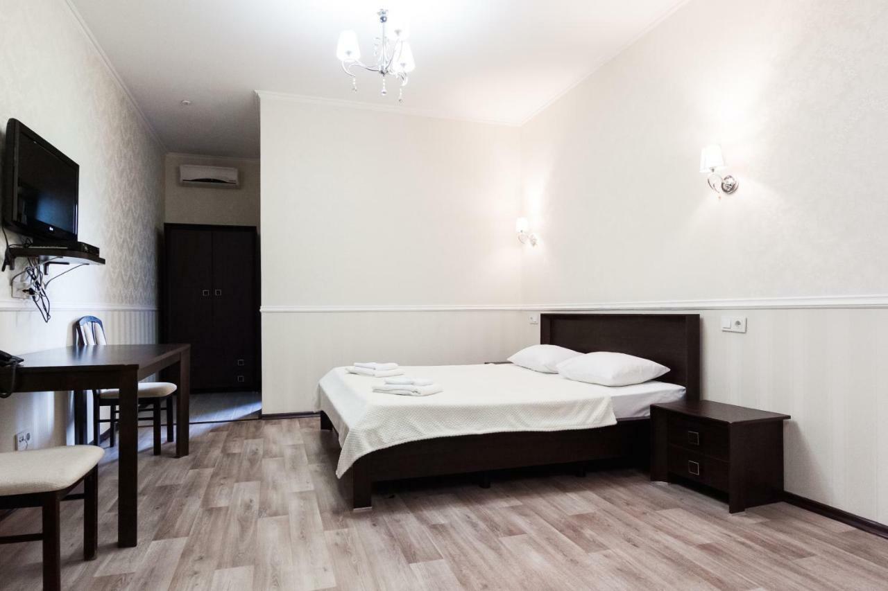 Noy Hotel Charkiw Exterior foto