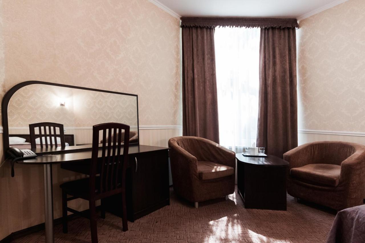 Noy Hotel Charkiw Exterior foto